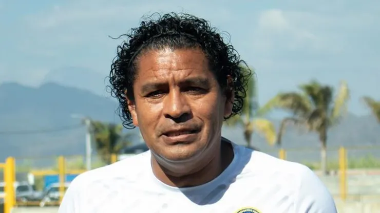 Santiago Acasiete vuelve a Liga 1 para dirigir a FC Cajamarca.