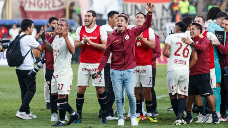Bicampeón nacional denuncia a la directiva de Universitario.
