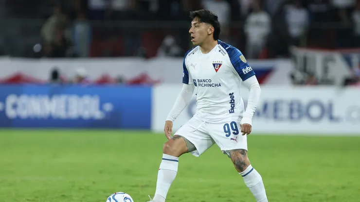 Alejandro Tobar, volante de LDU.