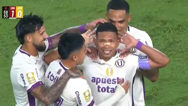 Edison Flores abrió el marcador para que Universitario gane ante Juan Pablo II.