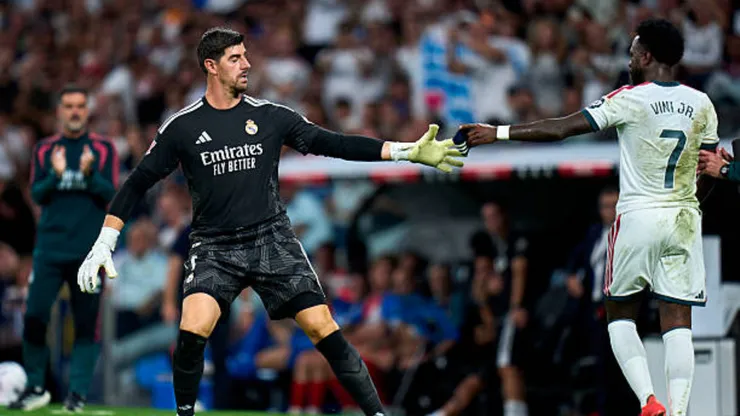 Por qué no juegan Vinícius Jr y Thibaut Courtois hoy el Barcelona vs. Real Madrid.