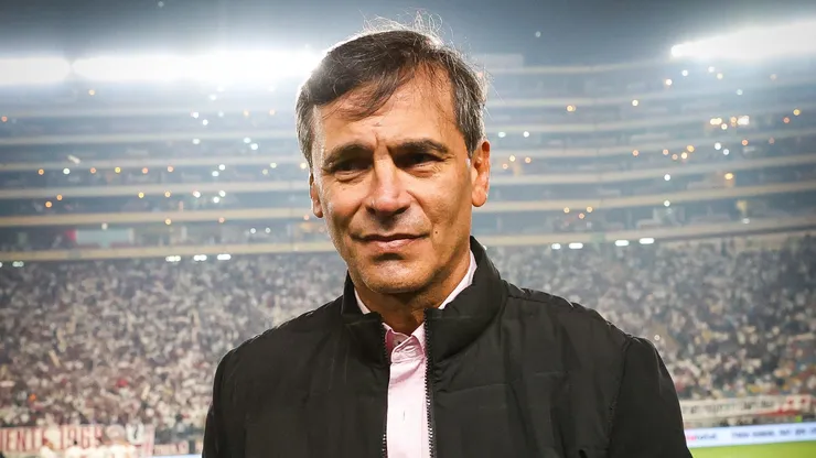 Fabián Bustos espera por su segundo refuerzo extranjero.