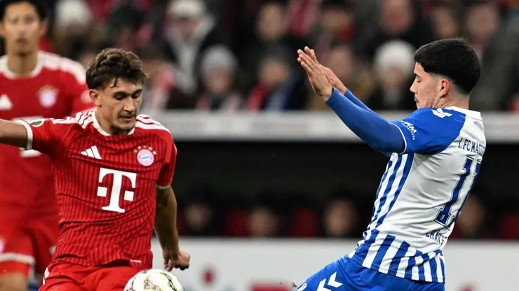 Felipe Chávez, en duelo ante Bayern Múnich.