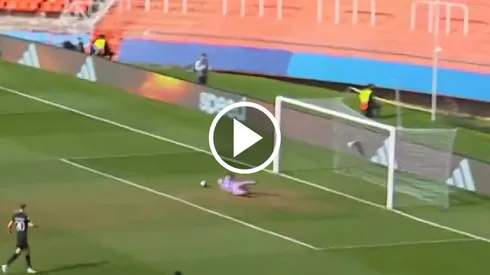 El arquero de Nueva Zelanda regaló el primero en el Mundial Sub-20 (Captura DSports)