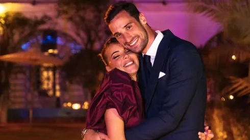 Sergio Rico y su esposa Alba Silva.