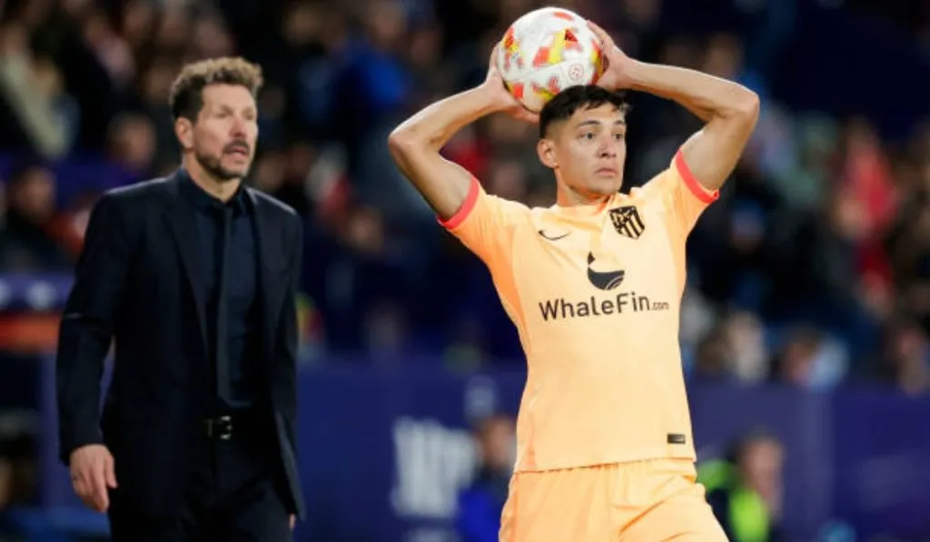 Diego Pablo Simeone y Nahuel Molina: Getty