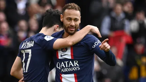 Neymar y un festejo particular.