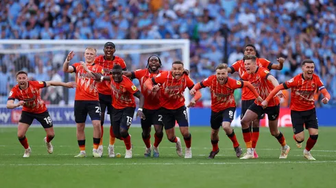 Luton Town ganó por penales y ascendió a la Premier League.
