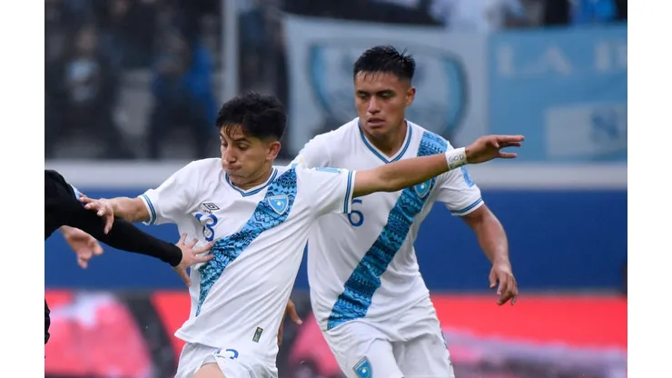 Allan Juárez y Carlos Santos, integrantes de la Selección Guatemala.