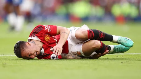 Antony, muy dolorido tras sufrir una lesión en el partido entre Manchester United y Chelsea.