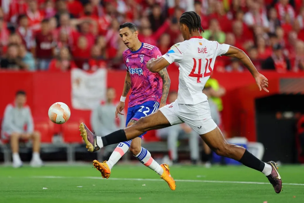Ángel Di María en el duelo que protagonizaron Juventus y Sevilla por Europa League. Getty Images.