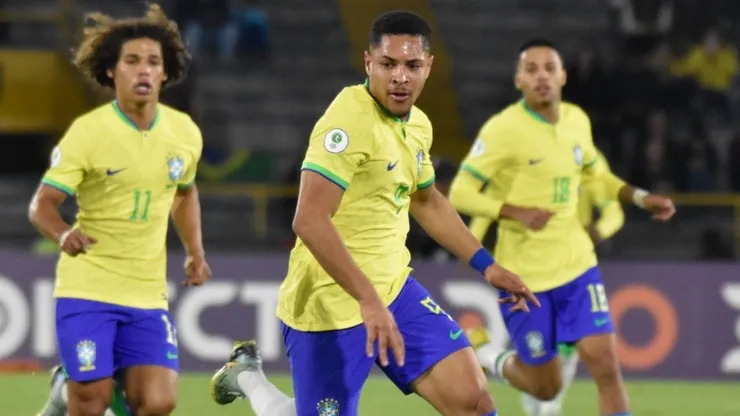 El campeón Brasil debuta en el Mundial ante Italia.