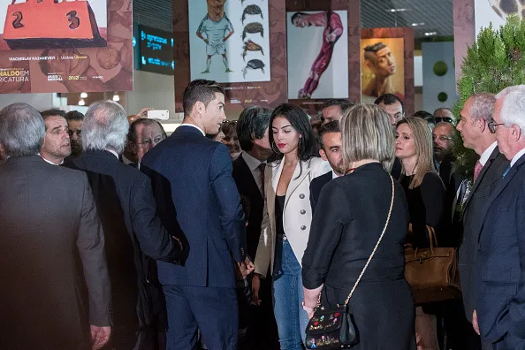 Cristiano Ronaldo y su pareja Georgina Rodríguez en evento público.