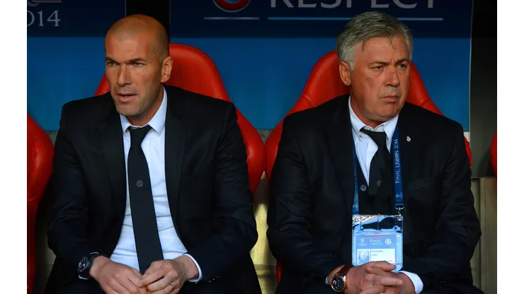 Zinedine Zidane y Carlo Ancelotti, algunos de los jugadores/técnicos campeones de Champions League.