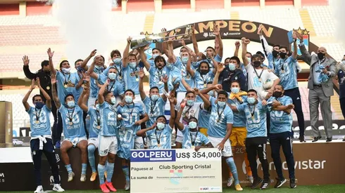 Fue tricampeón con Cristal, pero hoy deja el club.