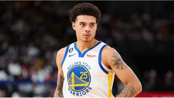 Lester Quiñones con Golden State Warriors.
