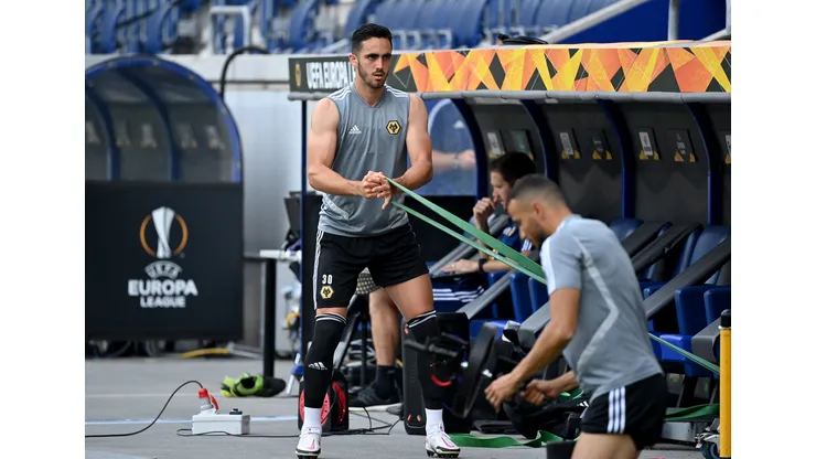 DUISBURG, GERMANY - AUGUST 10: Leonardo Campana of Wolverhampton Wanderers participates in a training session ahead of their UEFA Europa League Quarter Final match against Sevilla at MSV Arena on August 10, 2020 in Duisburg, Germany. (Photo by Ina Fassbender/Pool via Getty Images)