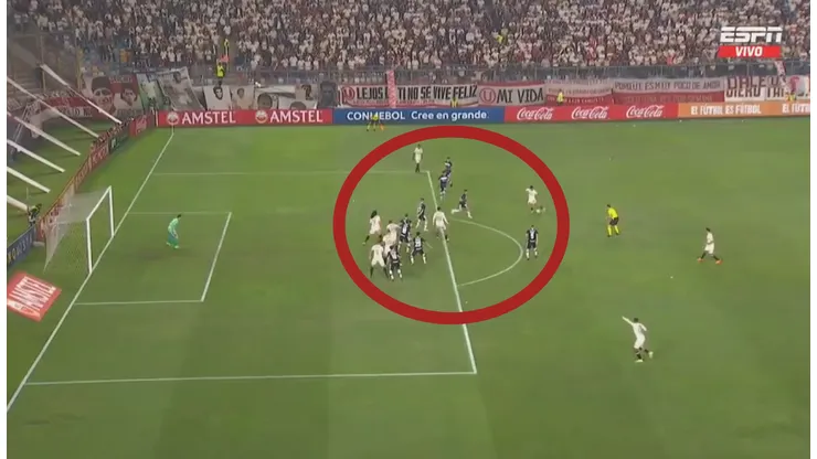 Piero Quispe encaró a todos y anotó un lindo gol para Universitario de Deportes