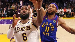 LeBron James y Bruce Brown.