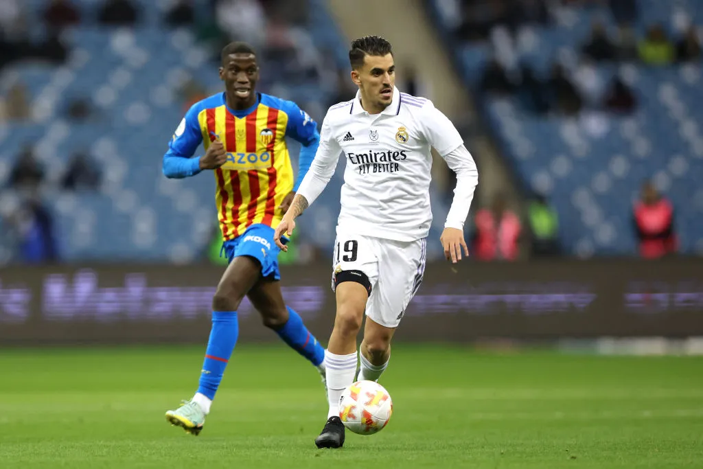 RIYADH, SAUDI ARABIA – JANUARY 11: Dani Ceballos of Real Madrid runs with the ball during the Super Copa de Espana match between Real Madrid and Valencia CF at King Fahd International Stadium on January 11, 2023 in Riyadh, Saudi Arabia. (Photo by Yasser Bakhsh/Getty Images)