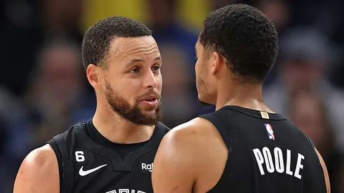 Stephen Curry y Jordan Poole.