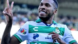 Ayrton Preciado, cerca de tener nuevo club