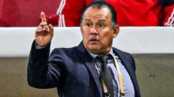 Juan Reynoso llegó a Lima y no quiso dar declaraciones