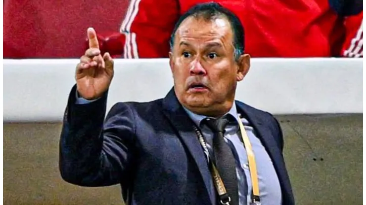 Juan Reynoso llegó a Lima y no quiso dar declaraciones