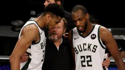 Giannis Antetokounmpo y Khris Middleton.