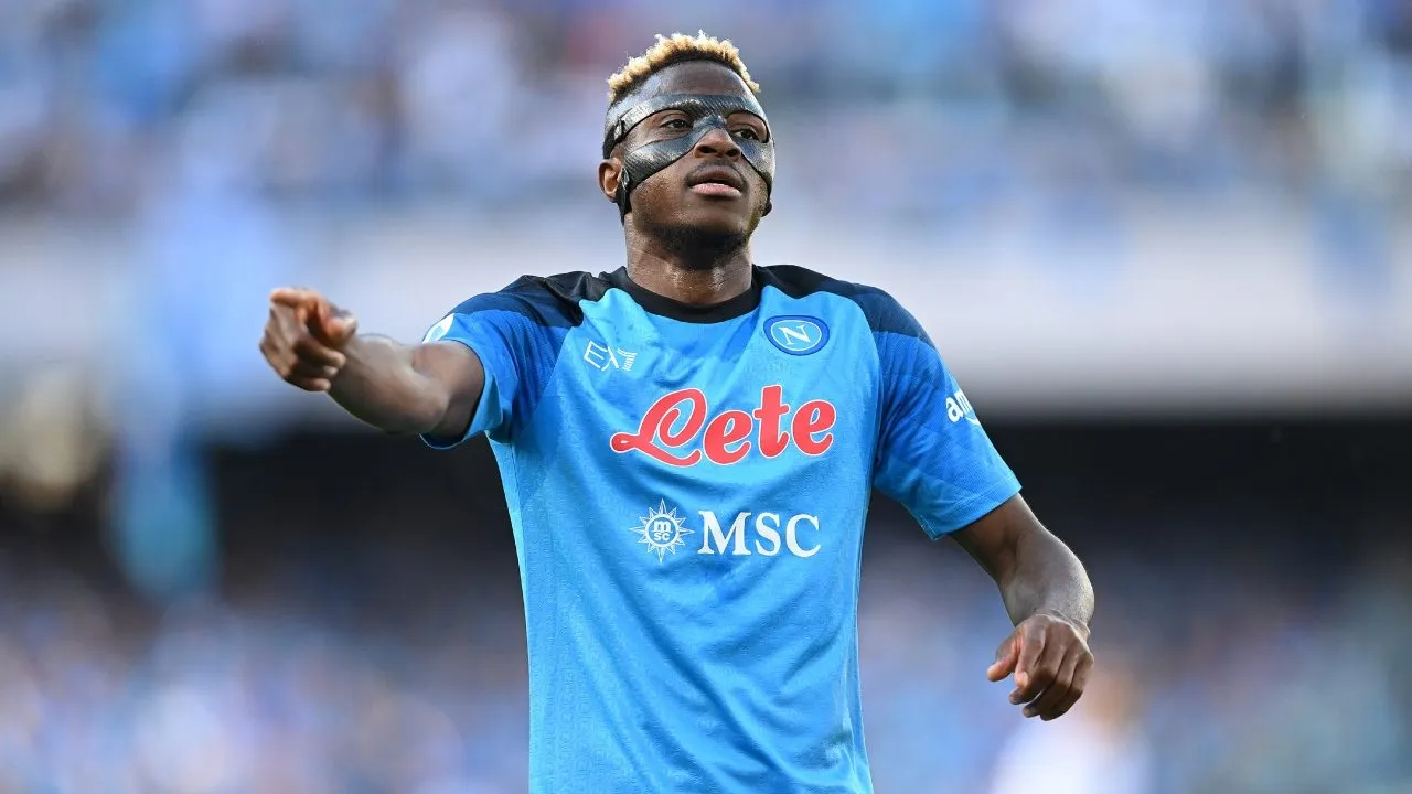 Victor Osimhen, el delantero que Campos quiere para PSG.