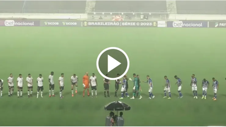 Las lluvias causaron estragos en la cancha y esto impidió la realización del partido.