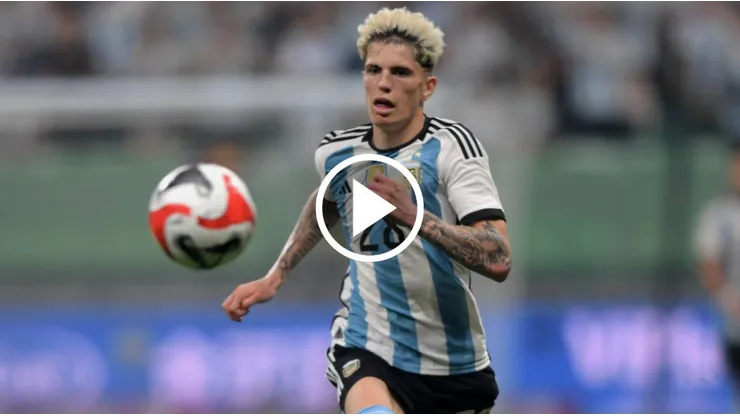 Las cámaras captaron a Alejandro Garnacho cantando el himno argentino. Getty Images