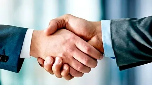 ¿Cómo haces el apretón de manos? Descubre tu fortaleza