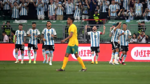 Argentina lució los nombres de sus jugadores en chino en las camisetas que utilizó vs. Australia en Beijing. Getty Images.