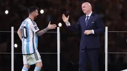 Gianni Infantino descubrió un dato sobre Lionel Messi en su visita a la Argentina. Getty Images.