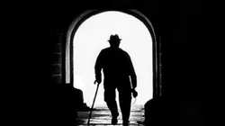 ¿El anciano viene o se va? Descubre cuánto MIEDO tienes