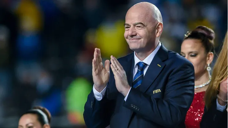 El presidente de la FIFA se transformó en viral con la elección de su equipo en Argentina.