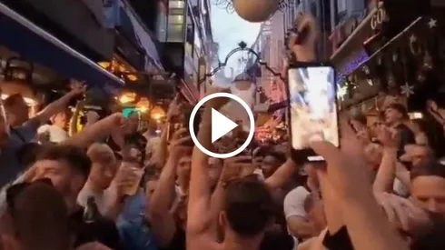 La previa de los hinchas del City en Estambul.