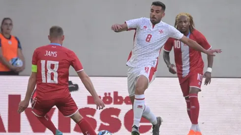 Con solitaria anotación de