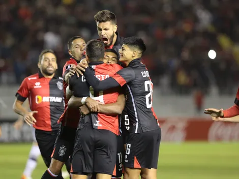 Melgar aplastó a Patronato y provocó la clasificación de otro club