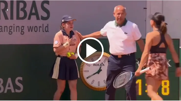 VIDEO | Roland Garros: dupla descalificada por brutal agresión a una alcanzapelotas