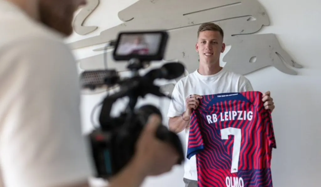 Dani Olmo y su renovación en RB Leipzig: TW
