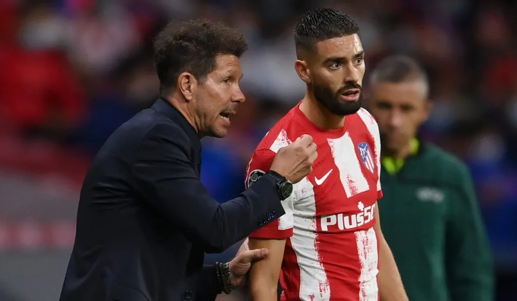 Diego Simeone y Yannick Ferreira Carrasco: Getty