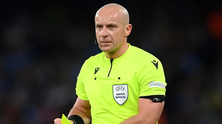 Szymon Marciniak podría ser desplazado por la UEFA de la Final de la Champions League. Getty Images.