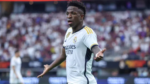 El brasileño pudo cambiar la historia del clásico pero erró en todas las que se generó.