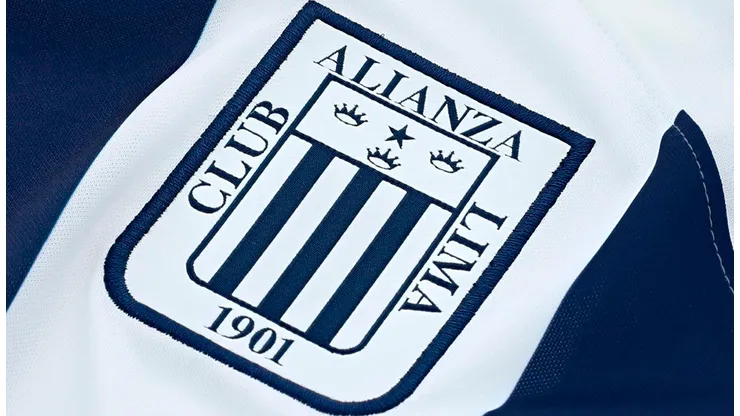 Ídolo blanquiazul menosprecia a DT interino de Alianza Lima.