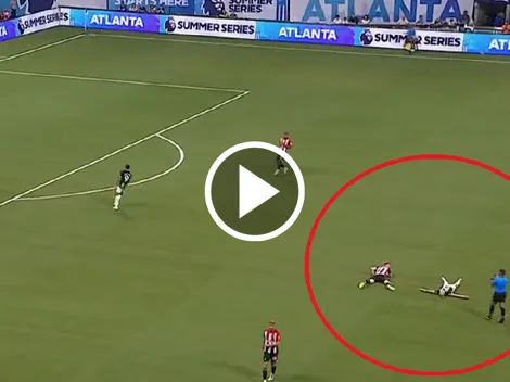 VIDEO | Temor por Enciso: chocó contra un rival, quedó tumbado y tuvo que salir