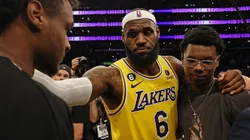 Bronny, LeBron y Bryce James.