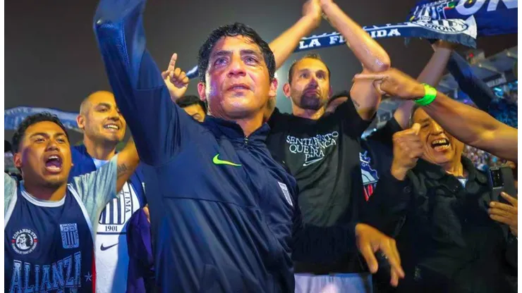 Hernán Barcos encaró con palabras fuertes a los periodistas por el tema Chicho Salas