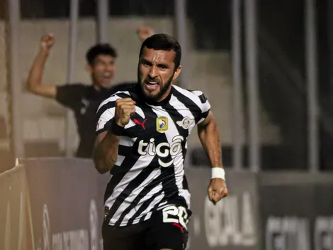 Imponente remontada de Libertad: dio vuelta un 1-3 y es líder en Paraguay